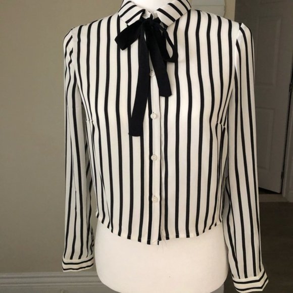 ❌SOLD❌ NWOT H&M black and white striped blouse - Picture 7 of 7